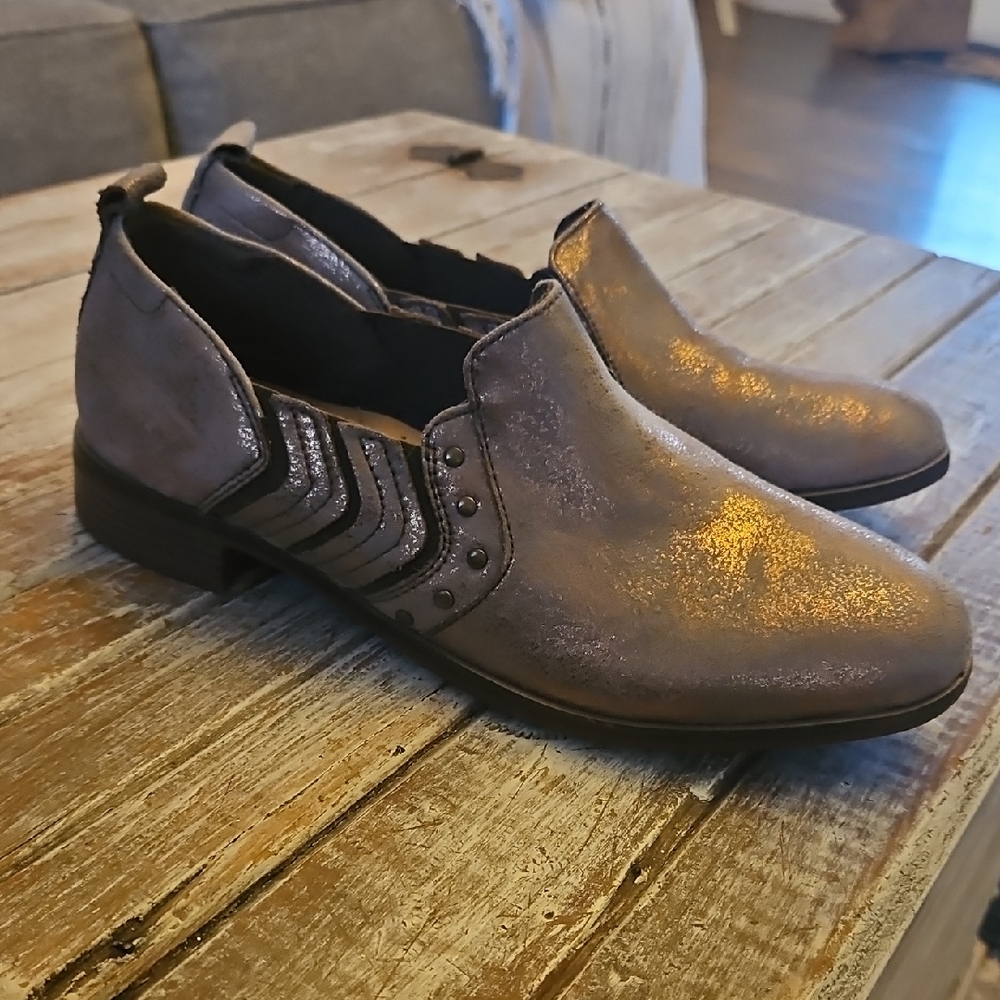 Clarks Comfortable Loafers With Stud Detail